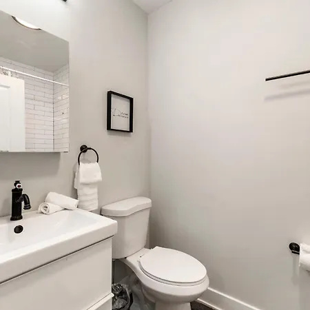4br 3ba Pilsen Retreat - 10 Min From Downtown