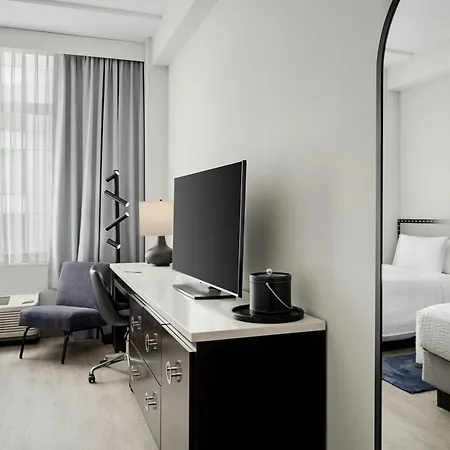 Fairfield And Downtown/ Magnificent Mile 3*