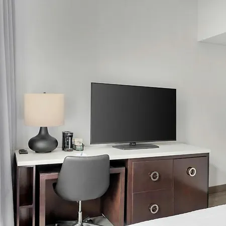 Fairfield And Downtown/ Magnificent Mile Hotel 3*