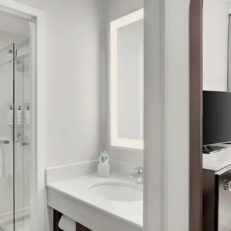 Fairfield And Downtown/ Magnificent Mile Hotel 3*