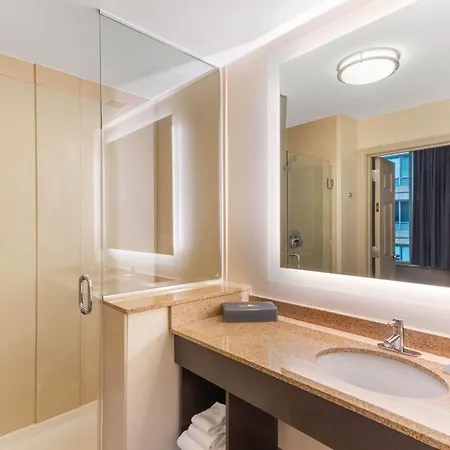 La Quinta & By Wyndham Downtown Hotel 3*