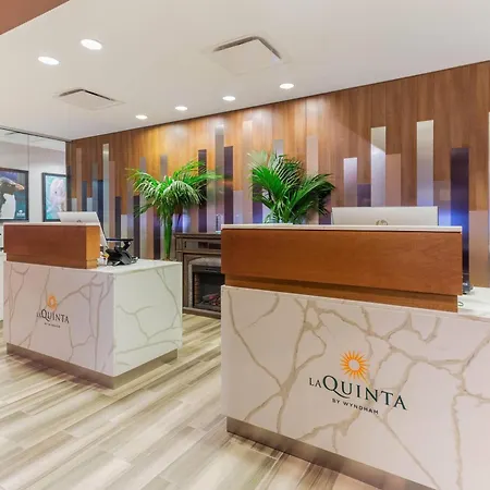 La Quinta & By Wyndham Downtown 3* Chicago