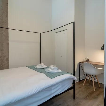 Convenient Cozy 2br Loft With Optional Parking For 8 Guests Near Mccormick Place, Soldier Field And Lakefront Trail *