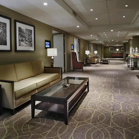 The Palmer House Hilton Hotel 4*