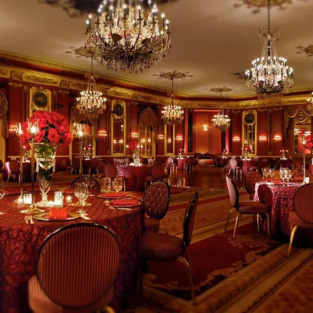 Hotel The Palmer House Hilton 4*