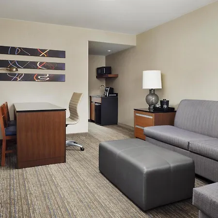 Embassy By Hilton Downtown Magnificent Mile