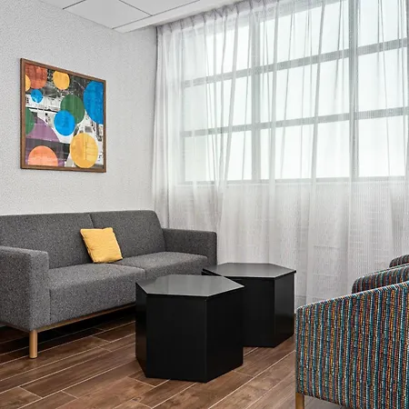 Hampton North-loyola Station, Il Hotel 3*