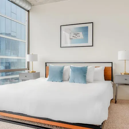 Aparthotel Kasa South Loop 4*