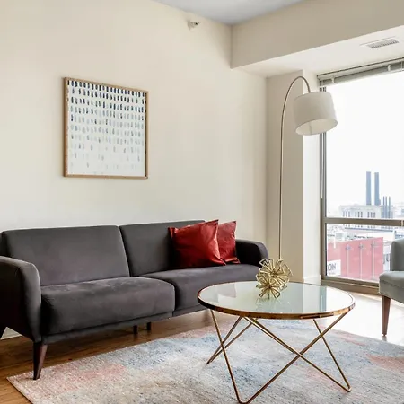 Kasa South Loop Aparthotel