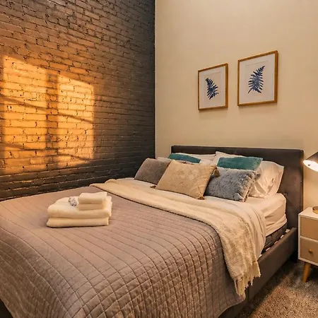Apartment Mccormick Place: Modern 420-friendly Gem On Michigan Avenue *