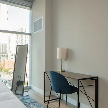 Kasa River North Hotel Chicago