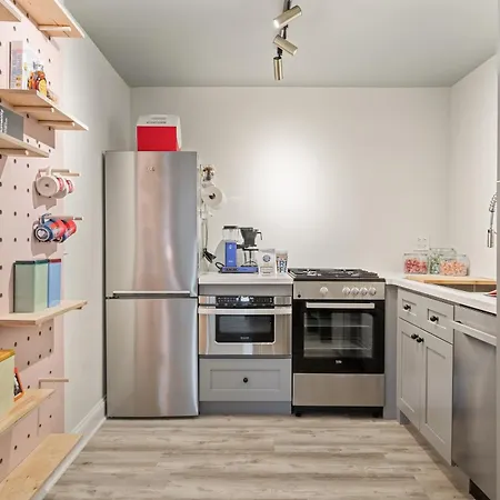 The Neighborhood - Lincoln Park 501 - Three Bedroom Penthouse Hotel *