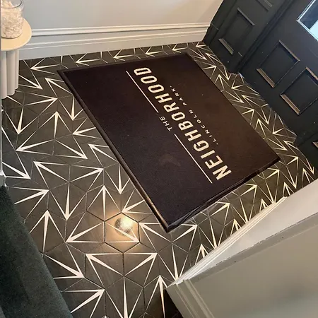 The Neighborhood - Lincoln Park 501 - Three Bedroom Penthouse *