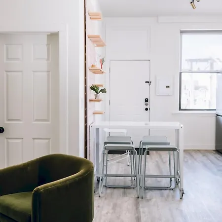 The Neighborhood - Lincoln Park 501 - Three Bedroom Penthouse Chicago