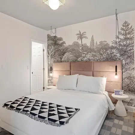 The Neighborhood - Lincoln Park 501 - Three Bedroom Penthouse Hotel Chicago