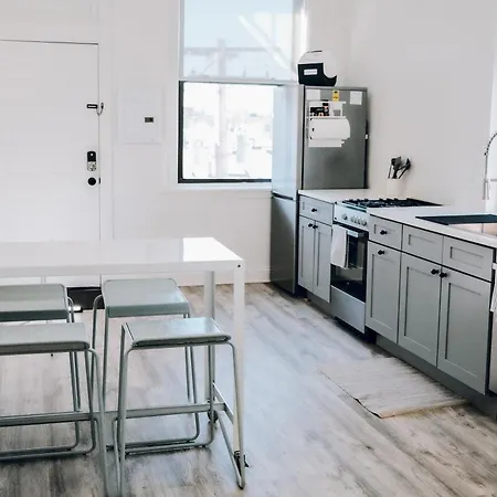 The Neighborhood - Lincoln Park 501 - Three Bedroom Penthouse Hotel