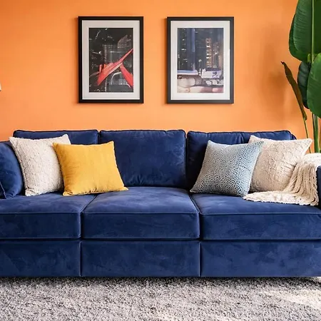Cozy 2br South Loop With Optional Parking And Gym Near Mccormick Place, Public Transit & Hotspots *