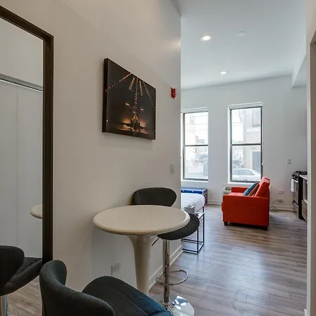 Hotel Ground Floor In By 747 Lofts *