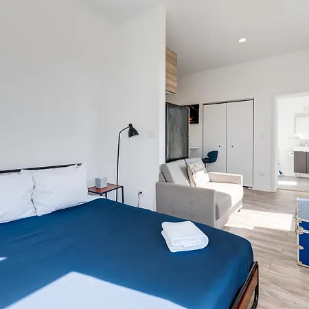 Second Floor By 747 Lofts *