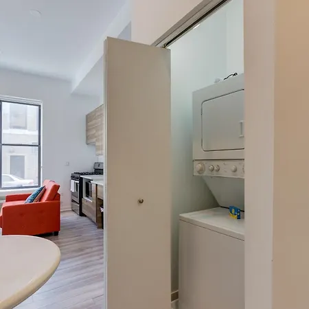 Hotel Ground Floor In By 747 Lofts *