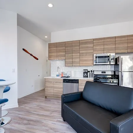 747 Lofts By Redawning - River West, Second Floor *
