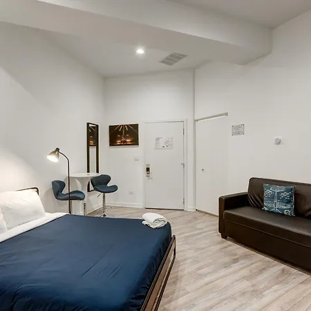 Ground Floor In By 747 Lofts *