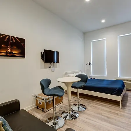 Hotel Ground Floor In By 747 Lofts