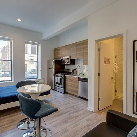 Ground Floor In By 747 Lofts *
