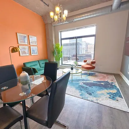 Modern South Loop 2br With View Of Skyline Patio And Gym Access Near Mccormick Place Convention Center & Museum Campus *