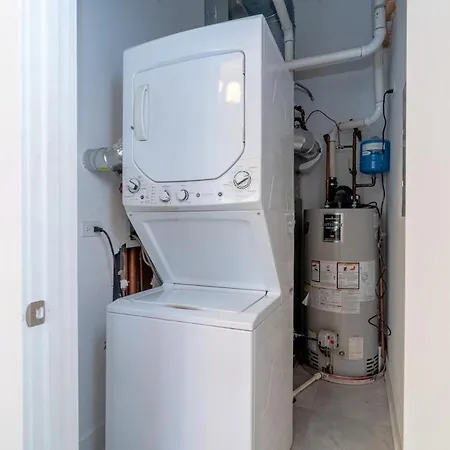 Spacious 3br 420 Friendly Near Mccormick Place, Lakefront And Soldier Field *
