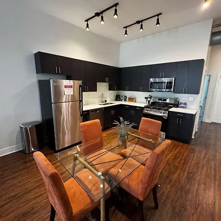 Stylish Cozy 3br 420 Friendly With Gym Near Mccormick Place, Grant Park And Soldier Field