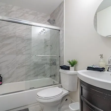 2br Escape With Optional Parking Near Mccormick Place, Navy Pier, Shedd Aquarium, And Millennium Park Apartment