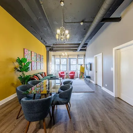 Cozy 3br Living In South Loop Near Mccormick Place, Soldier Field & Lakefront