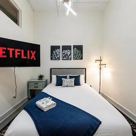 Luxury 6br Loft Perfect For 12 Guests With Skyline Views, Optional Parking And Gym Access Near Mccormick Place And Soldier Field * Chicago