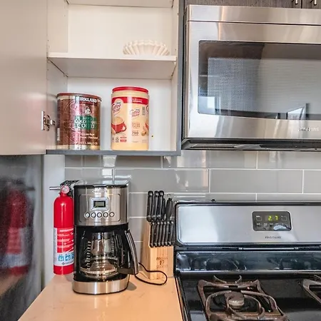 Apartment Skyline 2br In South Loop With Optional Parking & Gym Access Near Museum Campus And Mccormick Place Chicago