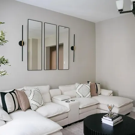 Sleeps 18 7br Gym Game Theater * Chicago