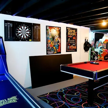 Sleeps 18 7br Gym Game Theater * Chicago