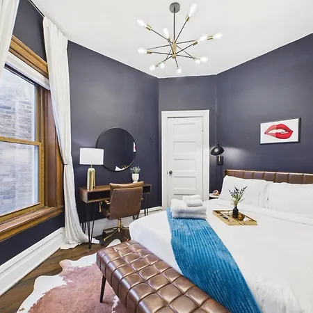 The Wrigleyville Art Deco Executive Garage Apartment