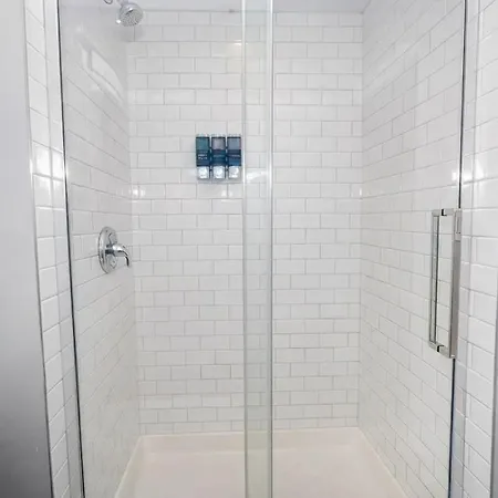 Apartment Modern 3br Downtown Near Loyola & Lakefront