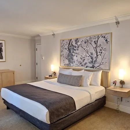 Warwick Allerton Hotel