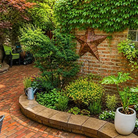Bed & Breakfast House 5863- Chicago's Premier 4*