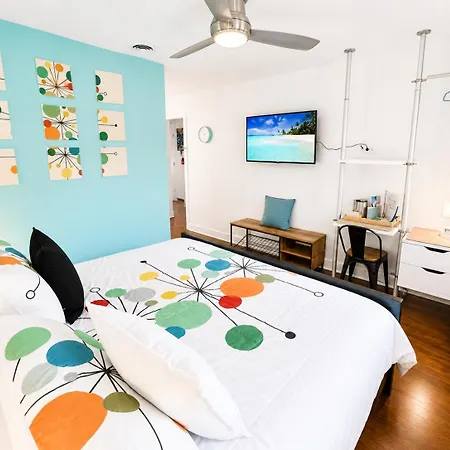House 5863- Chicago's Premier Bed & Breakfast 4*