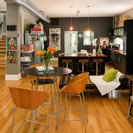 House 5863- Chicago's Premier 4*