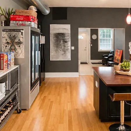 Bed & Breakfast House 5863- Chicago's Premier 4*
