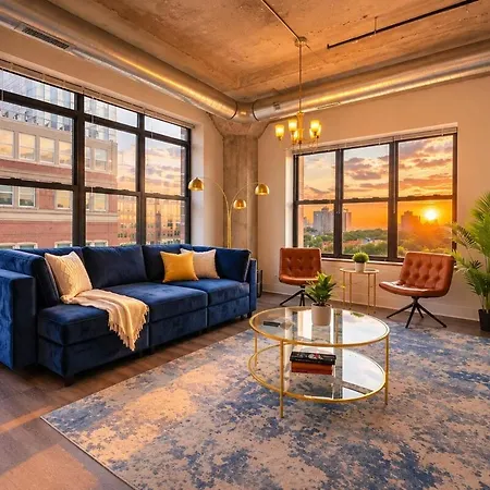 Spacious And Luxurious 3br Near Mccormick Place And Soldier Field With Optional Parking - Sleeps 10 Apartment