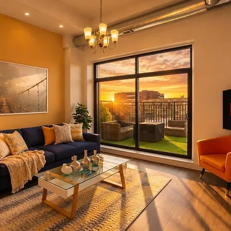 Luxury 3br Spacious Sleeps 8 Guests With Patio, Skyline View, Optional Parking And Gym Access Near Mccormick Place And Lakefront