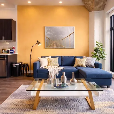 Luxury 3br Spacious Sleeps 8 Guests With Patio, Skyline View, Optional Parking And Gym Access Near Mccormick Place And Lakefront * Chicago