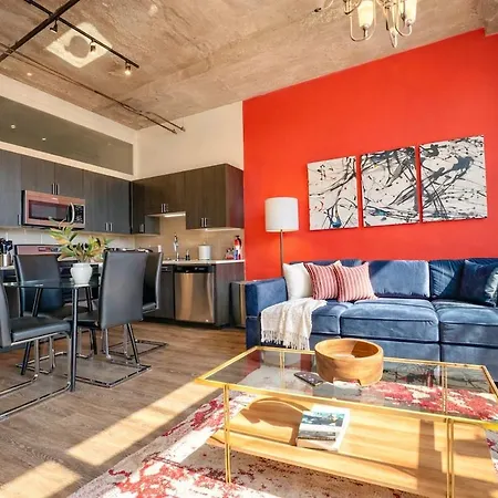 Mccormick Place Secret Oasis With Optional Parking For Up To 8 Guests Apartment
