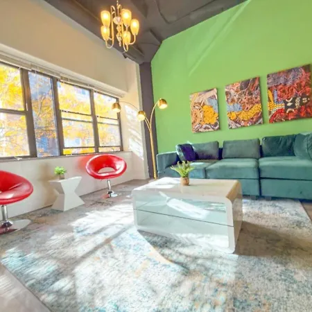 Ideal 3br Business Or Leisure In Fully Stocked Kitchen & Fast Internet With Optional Parking Near Soldier Field, Grant Park & Mccormick Place Apartment Chicago