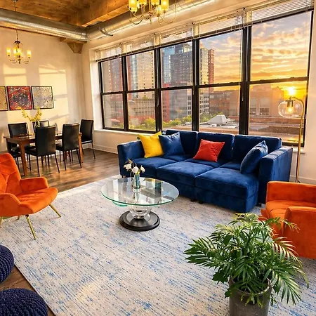 Apartment Mccormick Place Downtown: Luxurious 3br/2ba For 10 Chicago
